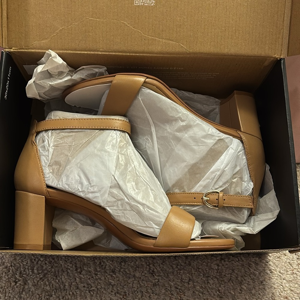 Naturalizer Women's Vera Frappe Ankle Strap Heels - Picture 8 of 10